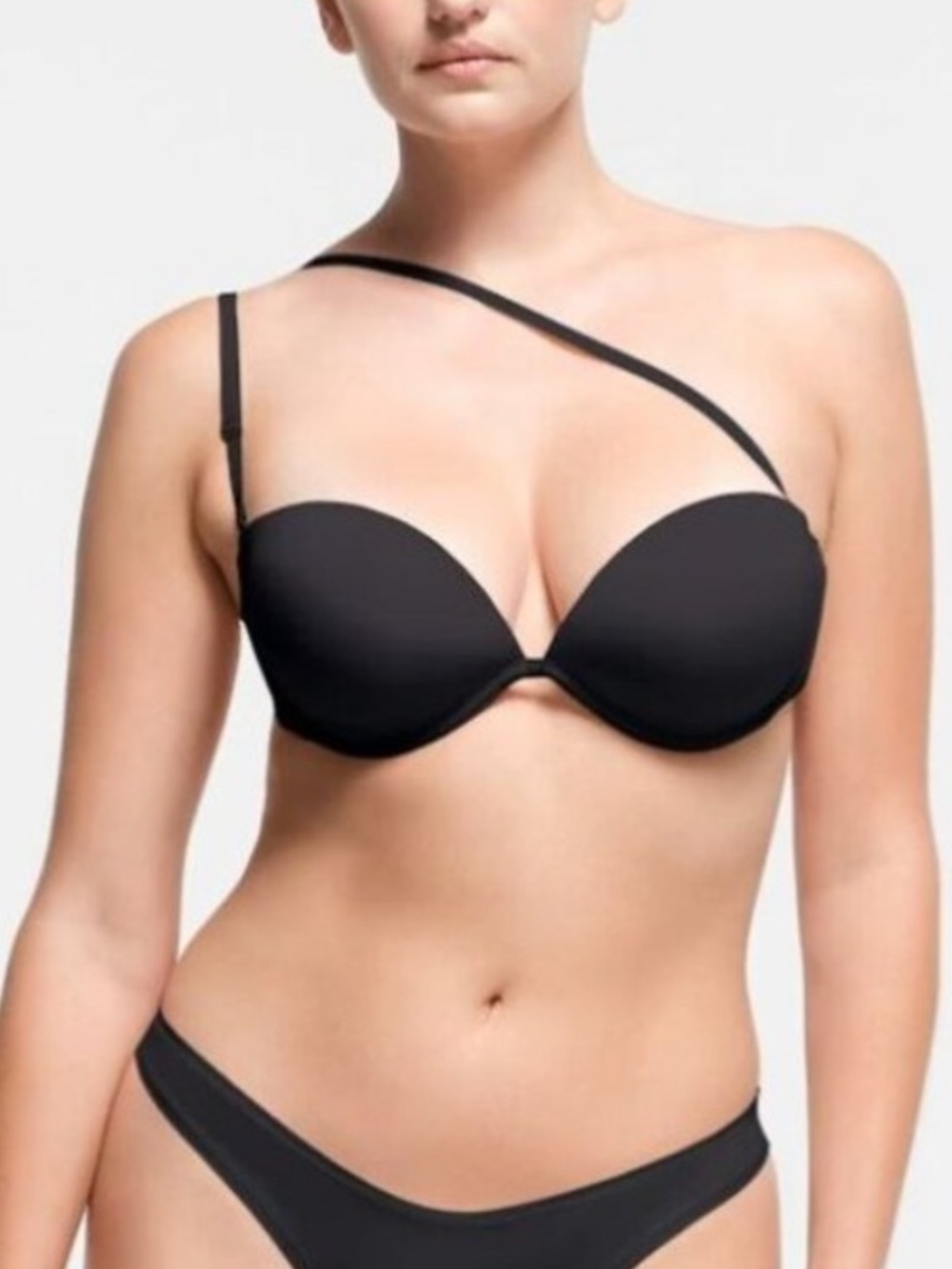 SKIMS MULTI-WAY BRA IN ONYX BLACK
Convertible Strap Push-Up size 34 D NWT $58